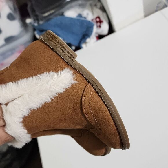 Girls BabyGap Brown Suede Texture Boots Size 7 Christmas Holiday Winter - Picture 10 of 10